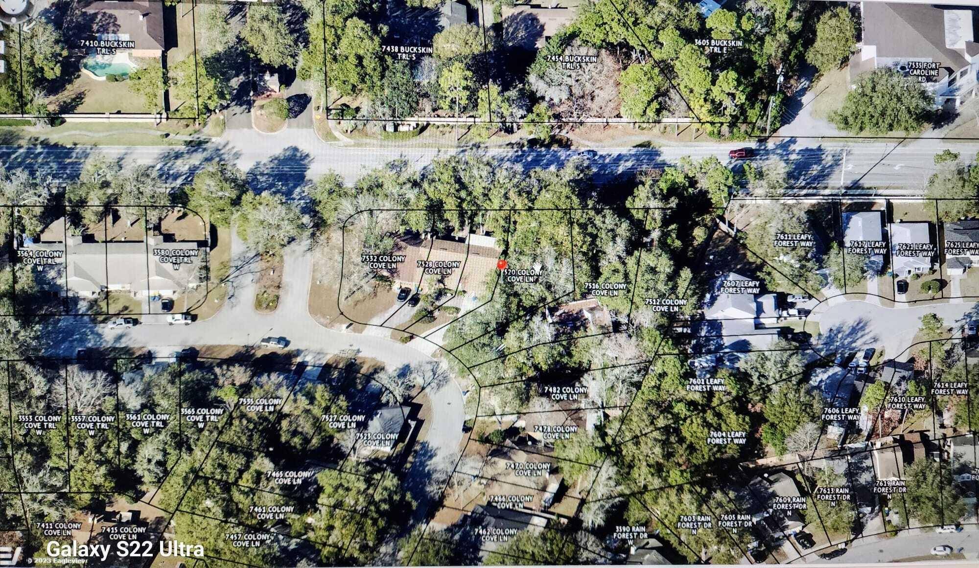 Seize the chance to own a piece of land in the vibrant community of Colony Cove Trail, where you can build a spacious 2 bedroom, 2 bathroom villa.