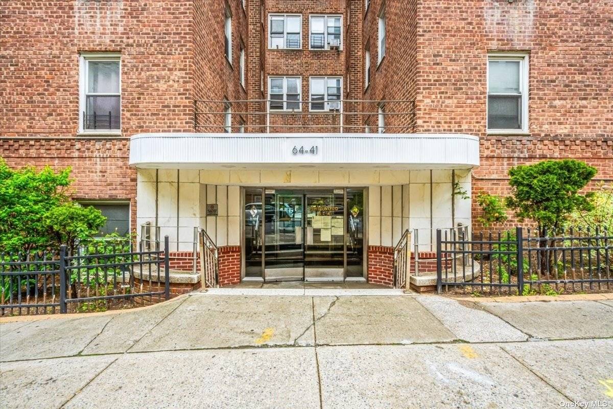 Chic 2 bedroom, 1. 5 bathroom apartment featuring entry foyer, spacious living, just a block away from the subway.