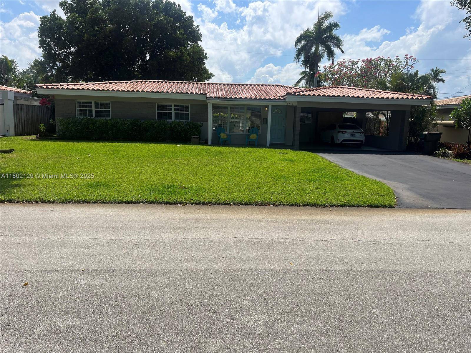 Charming 3 2 in Coral Heights.