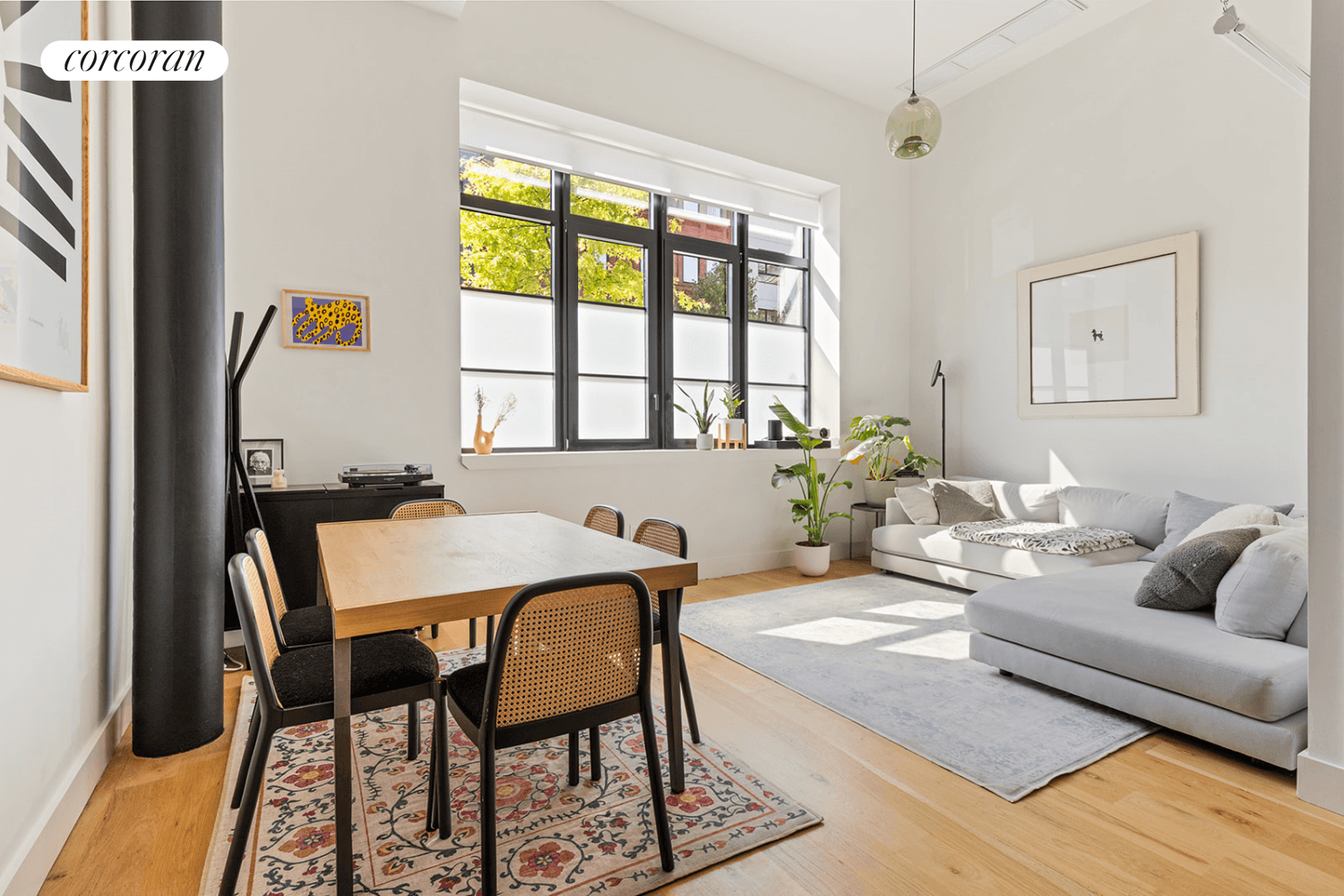 Unit 1H at 10 Quincy St is a must visit, a spacious 1 bedroom apt, with 14' ceilings, huge architectural windows, an oversized kitchen gallery with Grigio anthracite cabinetry, fluted ...