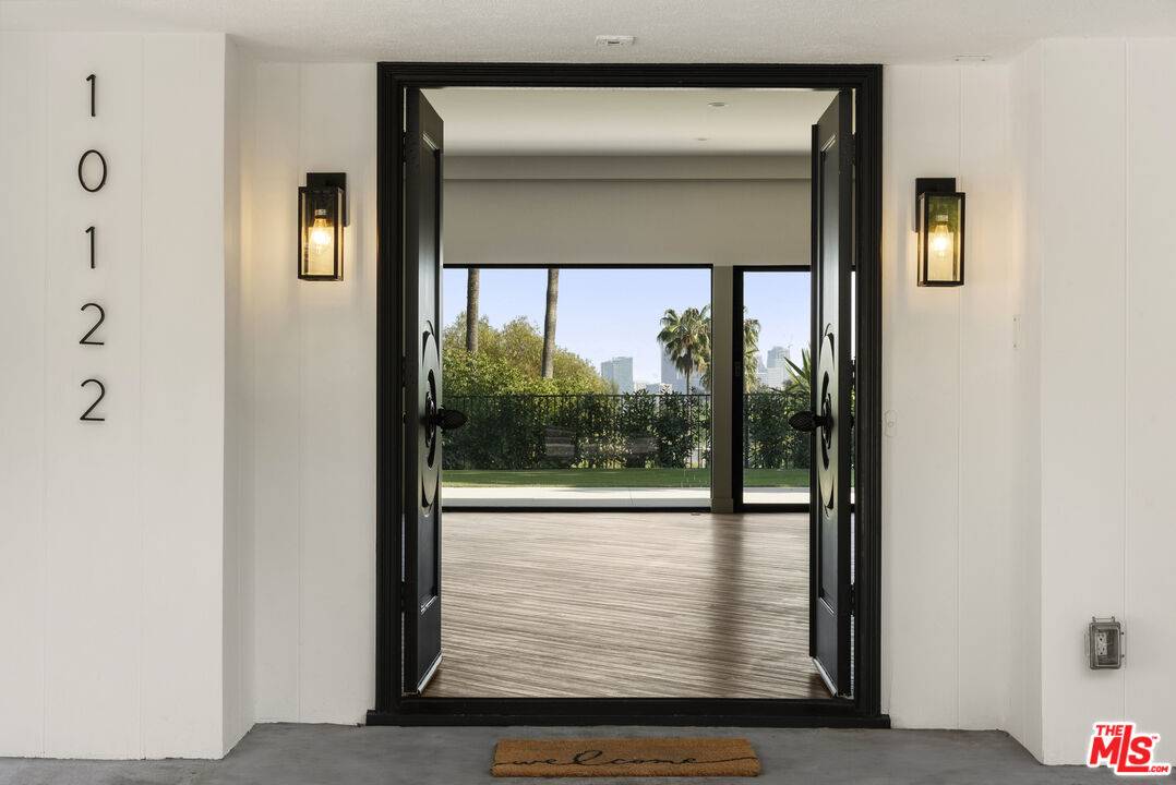 10122   Sunbrook Dr 4BR Beverly Hills Post Office | B.H.P.O. La