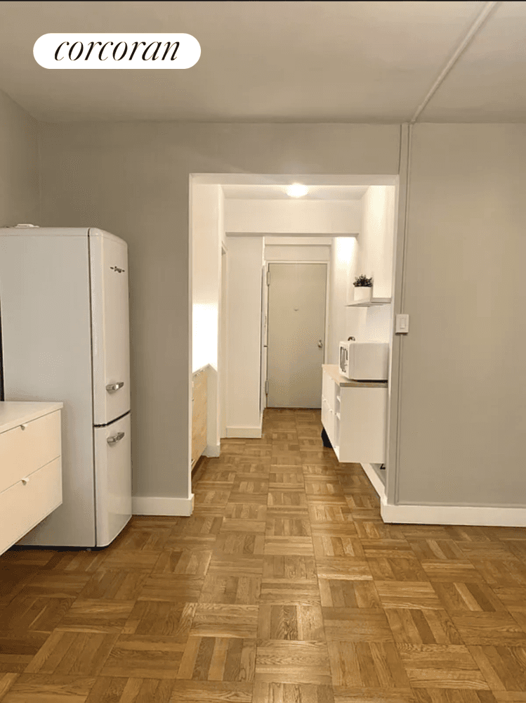 Brooklyn Heights luxury studio apartment at The Breukelen.