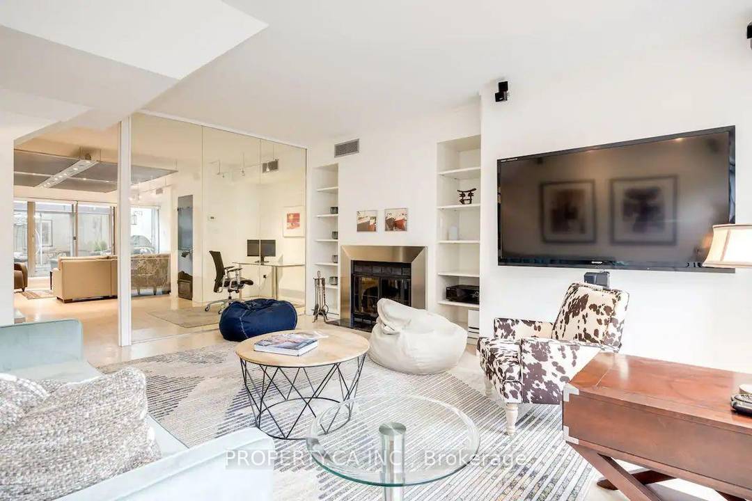 Suite 307 At The Loft In DW Lofts Is A Bright And Stylish 2 Bedroom, 2 Bath Condo With Over 2, 400 Sq Ft Of Comfortable Living Space.