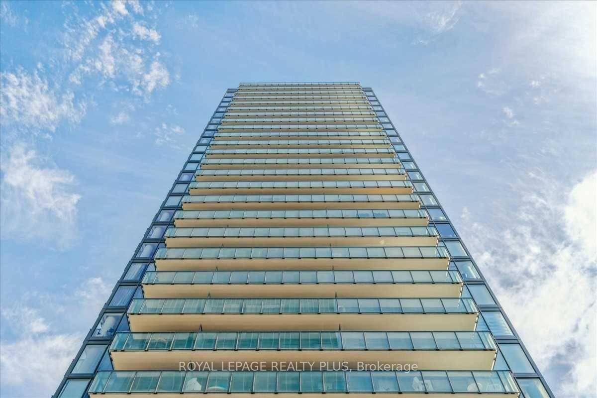 The Luxurious Foxbar Collection offers a bright corner unit in a sought after Toronto neighbourhood.