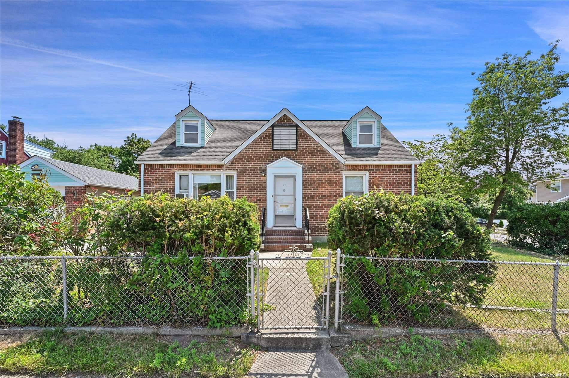This home is in vintage condition and is waiting for you.