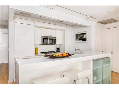 Welcome home to a new offering at one of Tribeca's best full service condos, 50 Franklin !