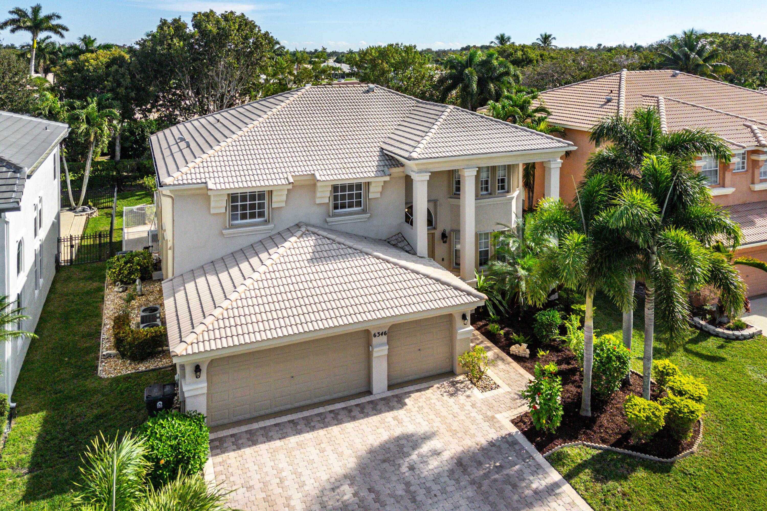 Extremely Popular Montecello 1602 5 Bedroom Model known for its extraordinary two story Foyer accented by a flowing circular staircase !
