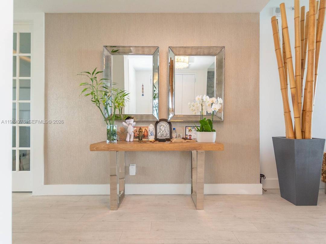 Experience elevated living in this spectacular luxury penthouse at Brickell House, perfectly positioned in the heart of Brickell, one of Miami s most vibrant and sought after neighborhoods.