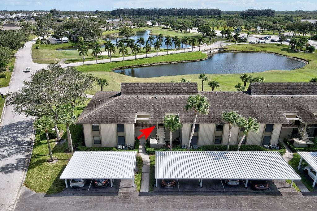 Charming FURNISHED 1 1 Condo in Vista Plantation a 55 community situated on an Executive Golf Course surrounded by lakes.