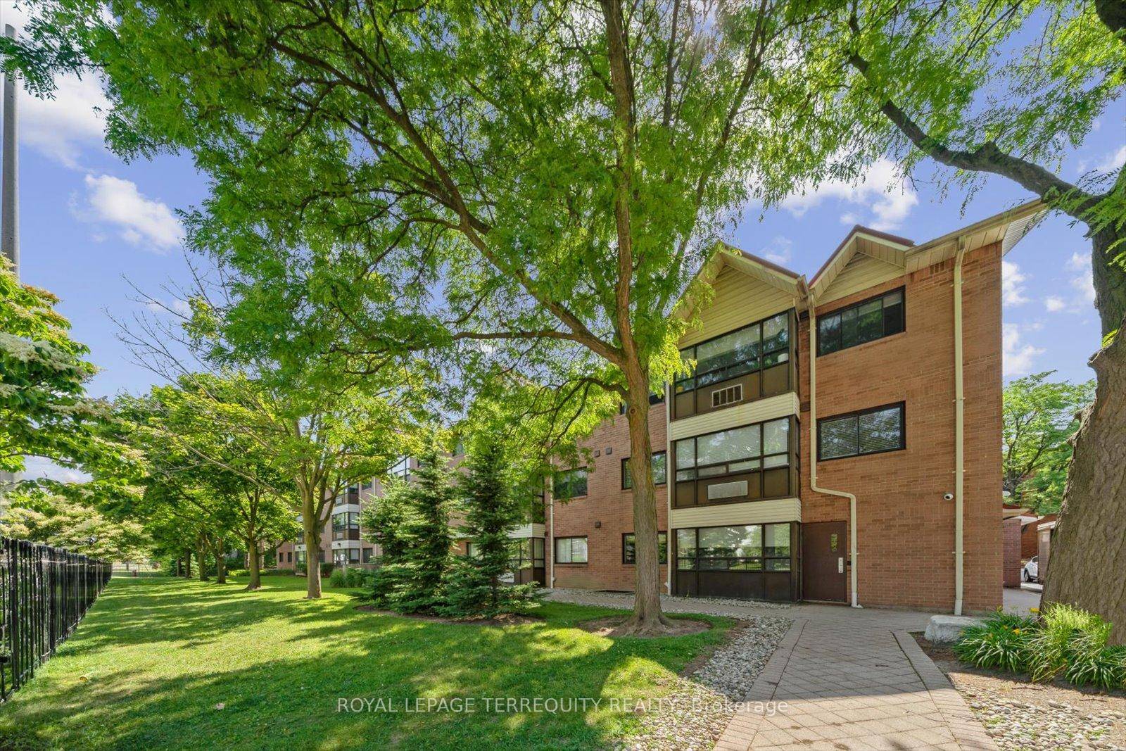 Welcome Home ! What an amazing opportunity ; a super location, professionally tailored gardens, well managed and maintained, very quiet, private low rise.