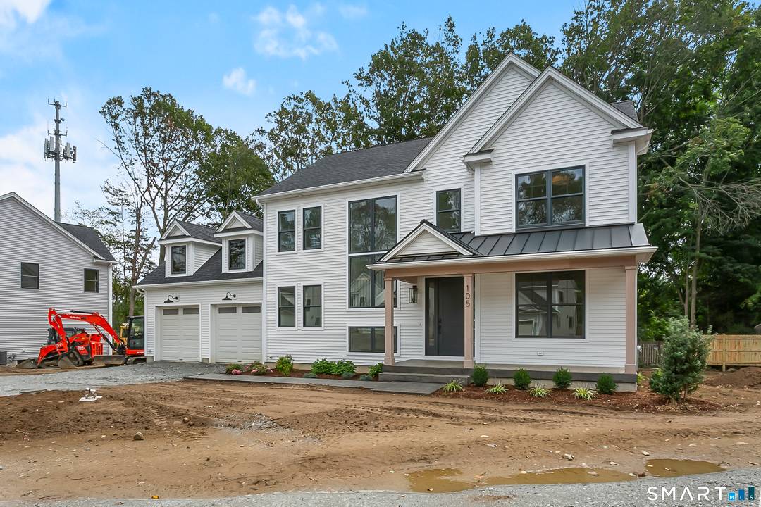 Welcome to Oronoque Hills Stratford's premier new construction community of 11 beautifully crafted free standing homes, set within the desirable North End and bordering the scenic Oronoque Country Club.