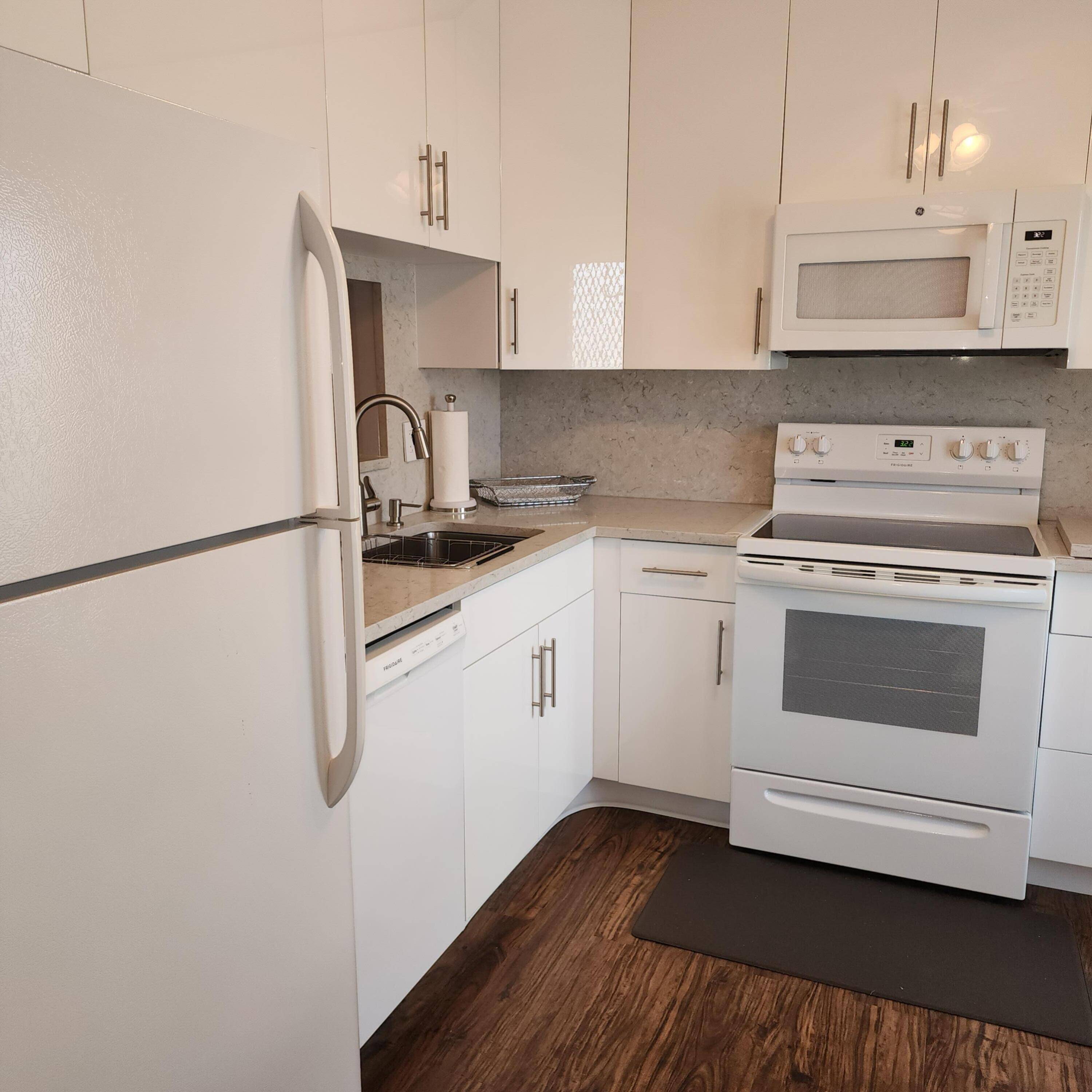 Delight in the harmony of simplicity and elegance with this corner unit situated in the vibrant and active 55 community in Boynton Beach, Florida.