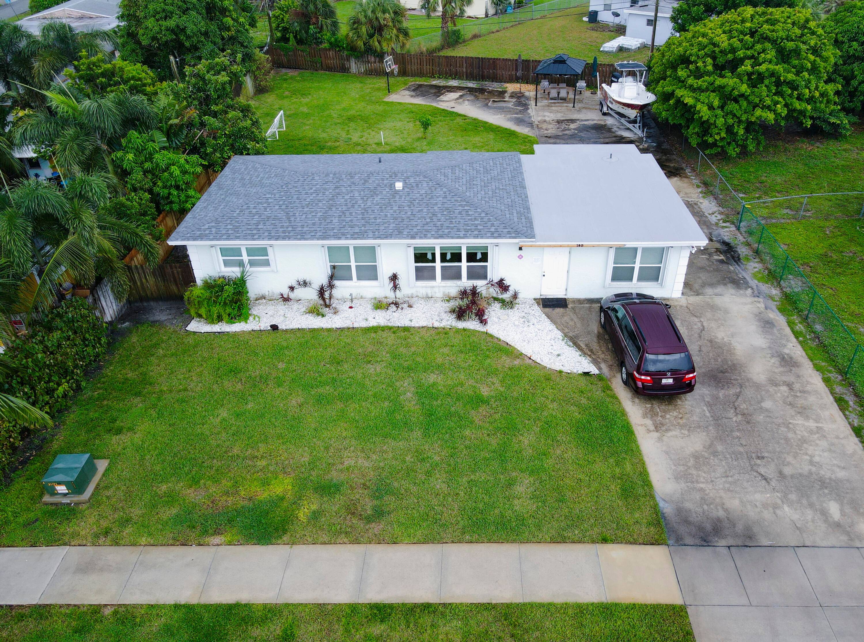 Established Adult Living Facility in Desirable Palm Beach County INVESTOR'S DREAM !