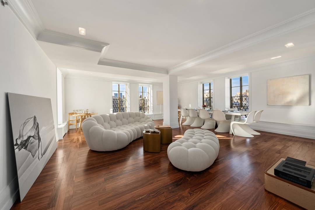 OPEN HOUSES BY APPOINTMENT ONLY SUNNY DESIGNER HOME Residence 14A at the famed Barbizon, a luxury prewar condominium reflects a gracious old world sensibility, reimagined for contemporary living.