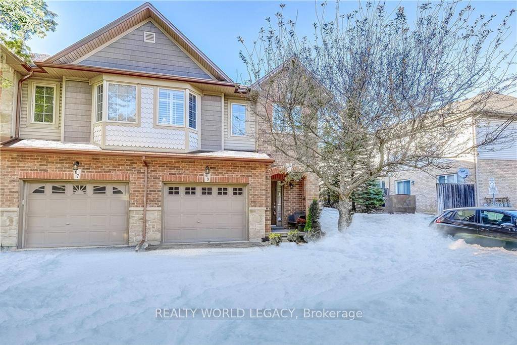 Stunning Move in Ready Townhome in Highly Sought After Ancaster.