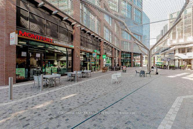 Own a Thriving Mediterranean Restaurant in Toronto's Downtown Core !