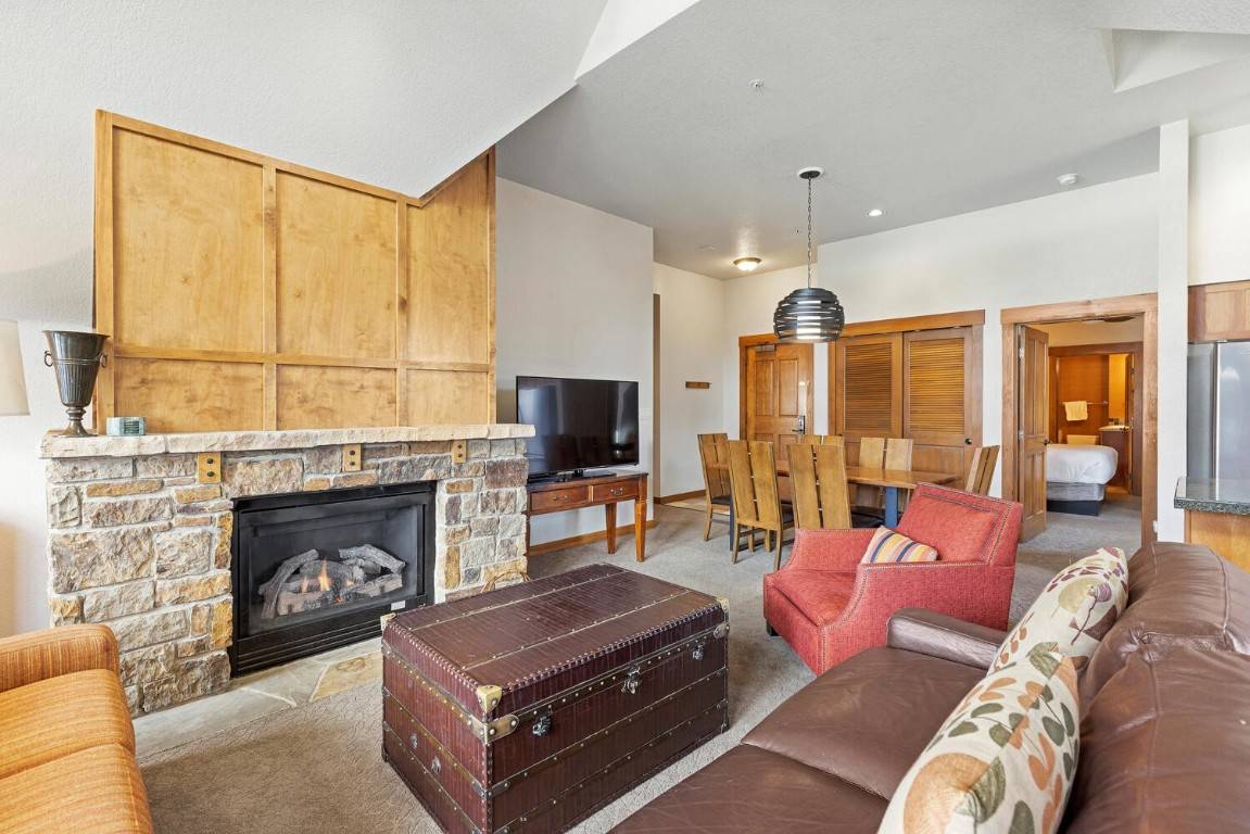 Enjoy prime winter week 2 in this beautiful two bedroom residence.