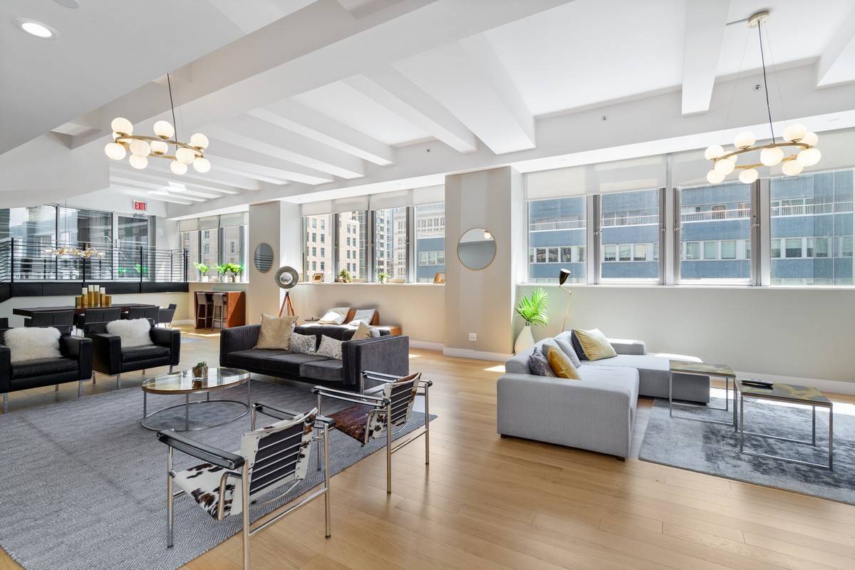 Welcome home to 50 Murray Street 53 Park Place a full service elevator doorman building in the heart of Tribeca !