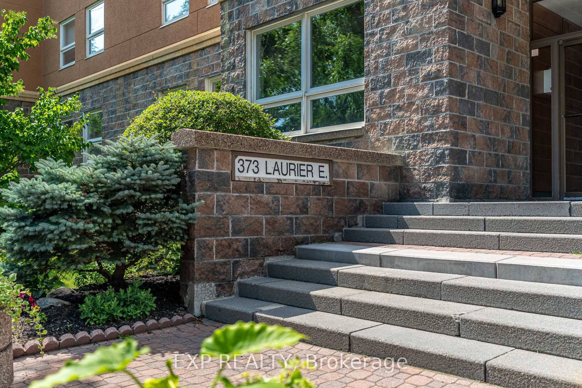 373 Laurier Ave E Spacious 3 Bedroom Condo in Sandy HillWelcome to your new home in the heart of Sandy Hill !