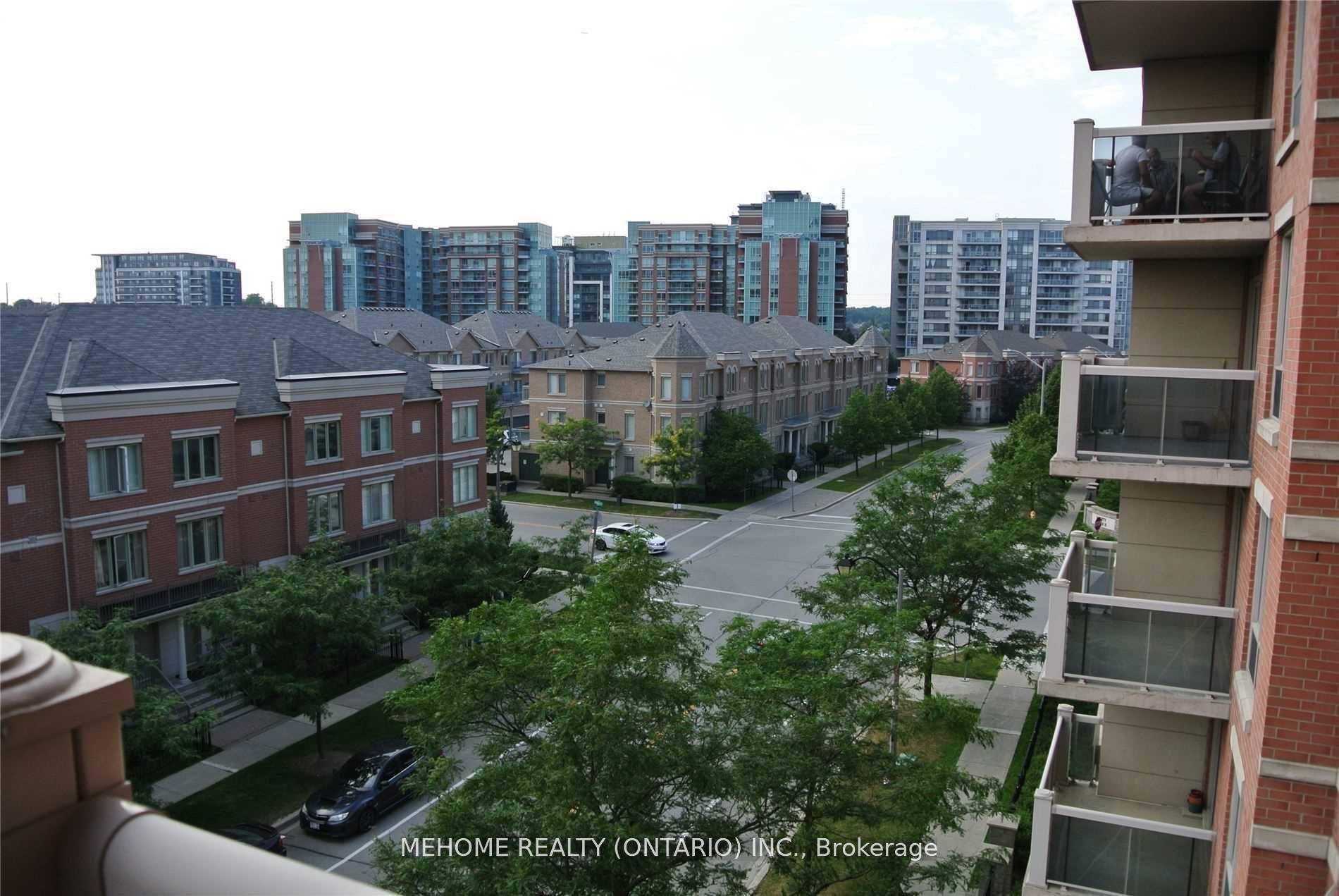 Luxury Condo In High Demand Hwy7 amp ; Leslie Location.