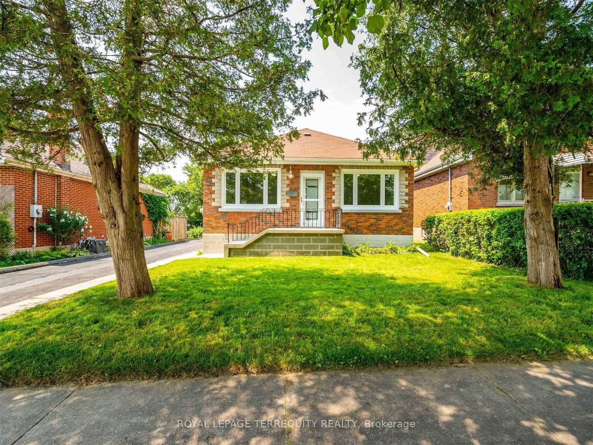 Welcome to 822 Douglas Street, a charming 3 bedroom, 1 bathroom detached home nestled in a quiet and well established Oshawa neighbourhood.