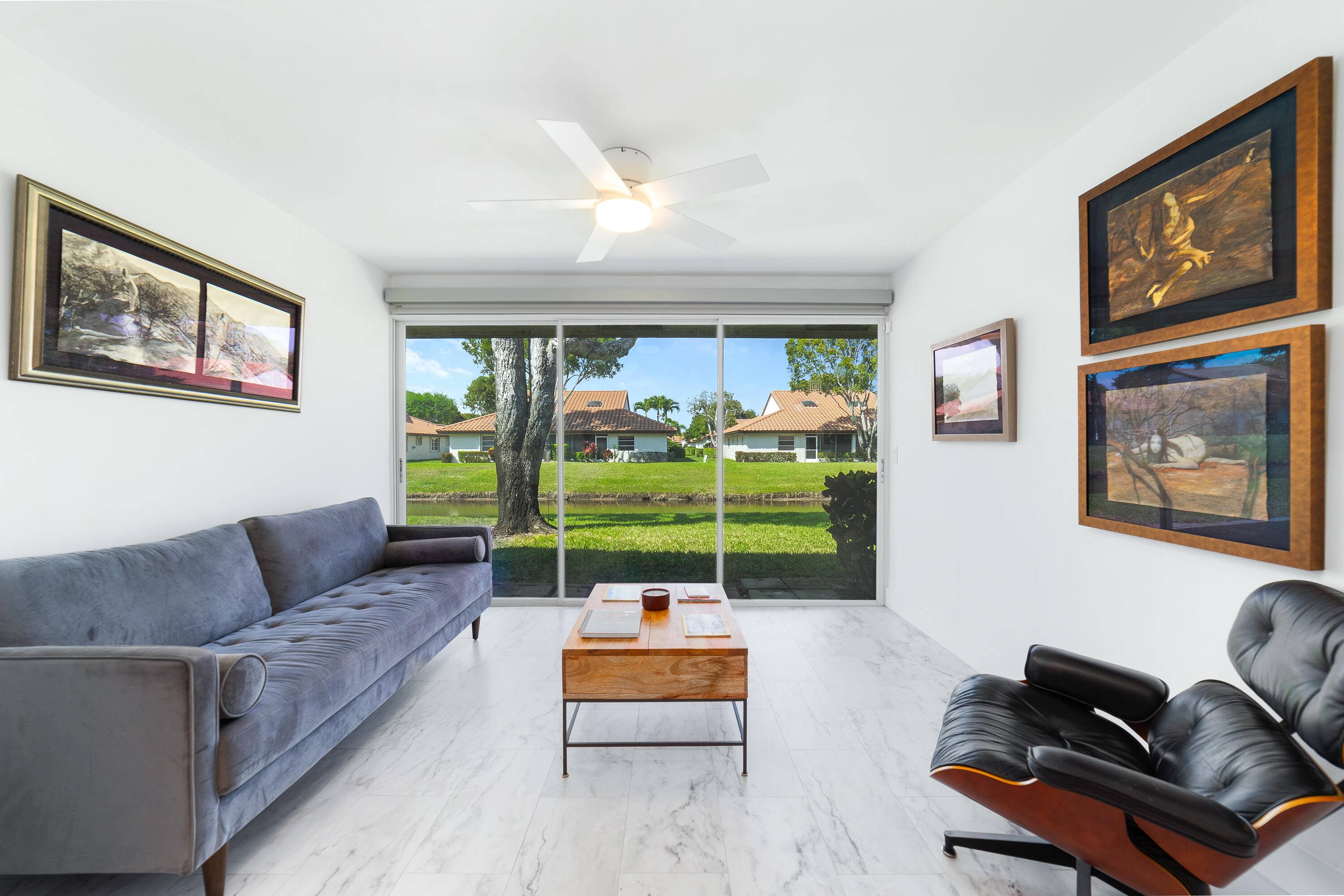 This updated Monaco model villa in Huntington Pointe offers 2 spacious bedrooms and 2 full baths within 1, 500 sq.