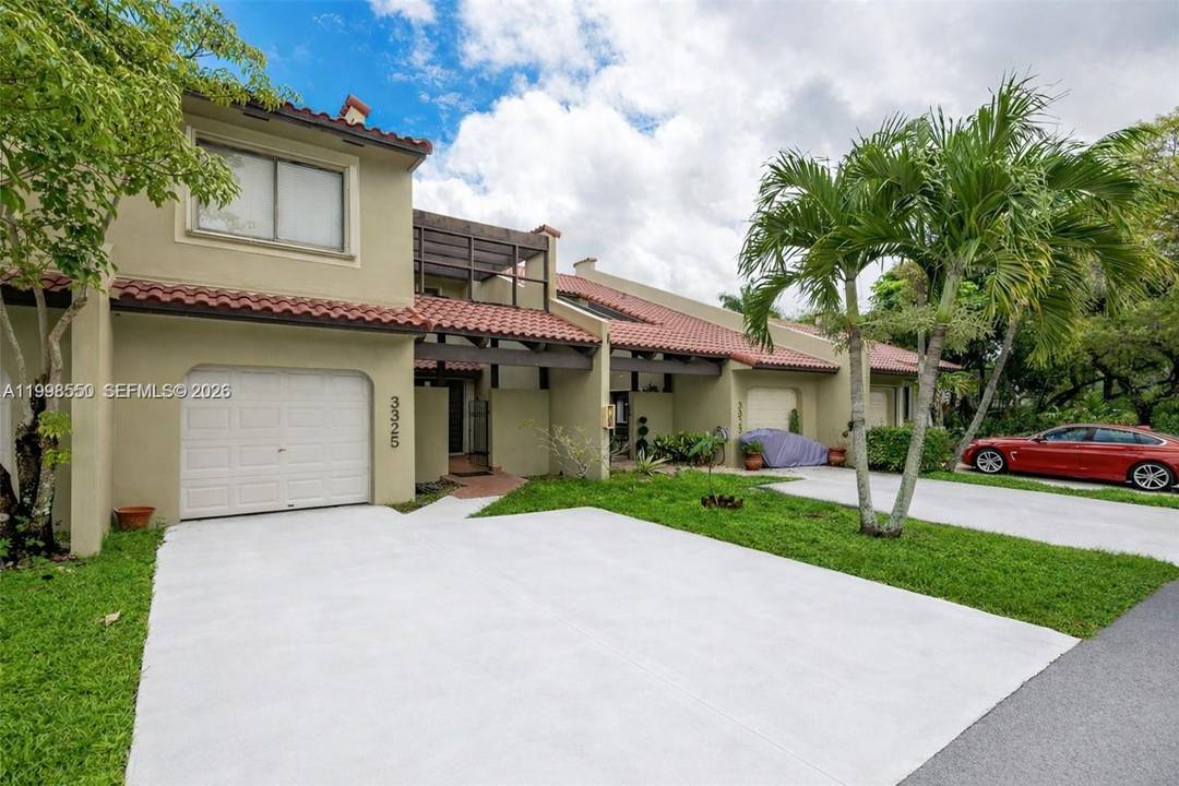 Experience an unparalleled lifestyle in this stunning 1, 712 sq.