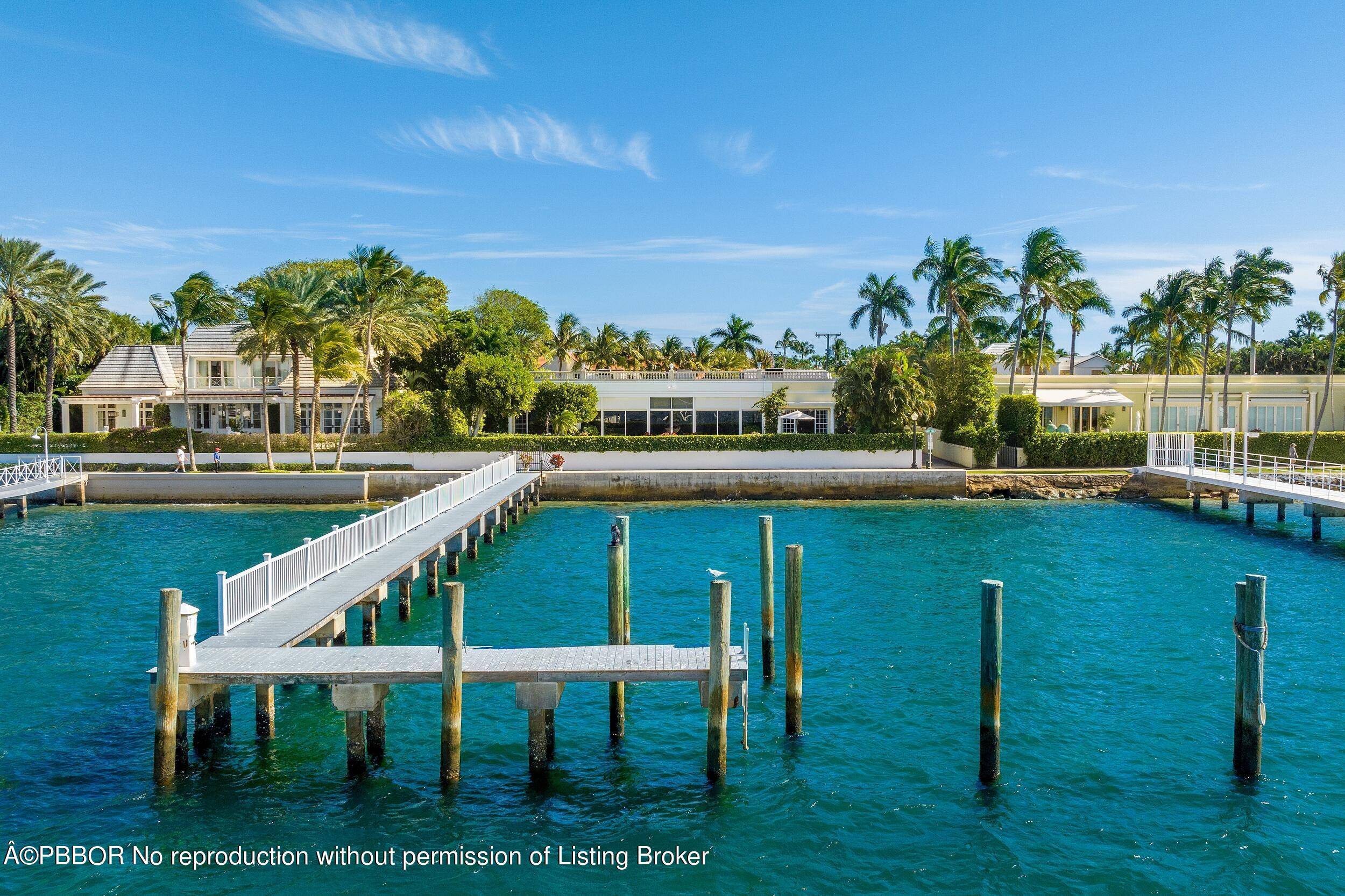 Stunning Lakefront Gottfried Regency with commanding lake views across to Rybovich Marina.