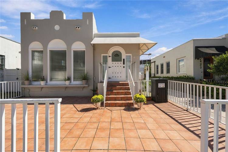 Put your business in historic Burns Court, one of downtown Sarasota s most recognized and walkable destinations.
