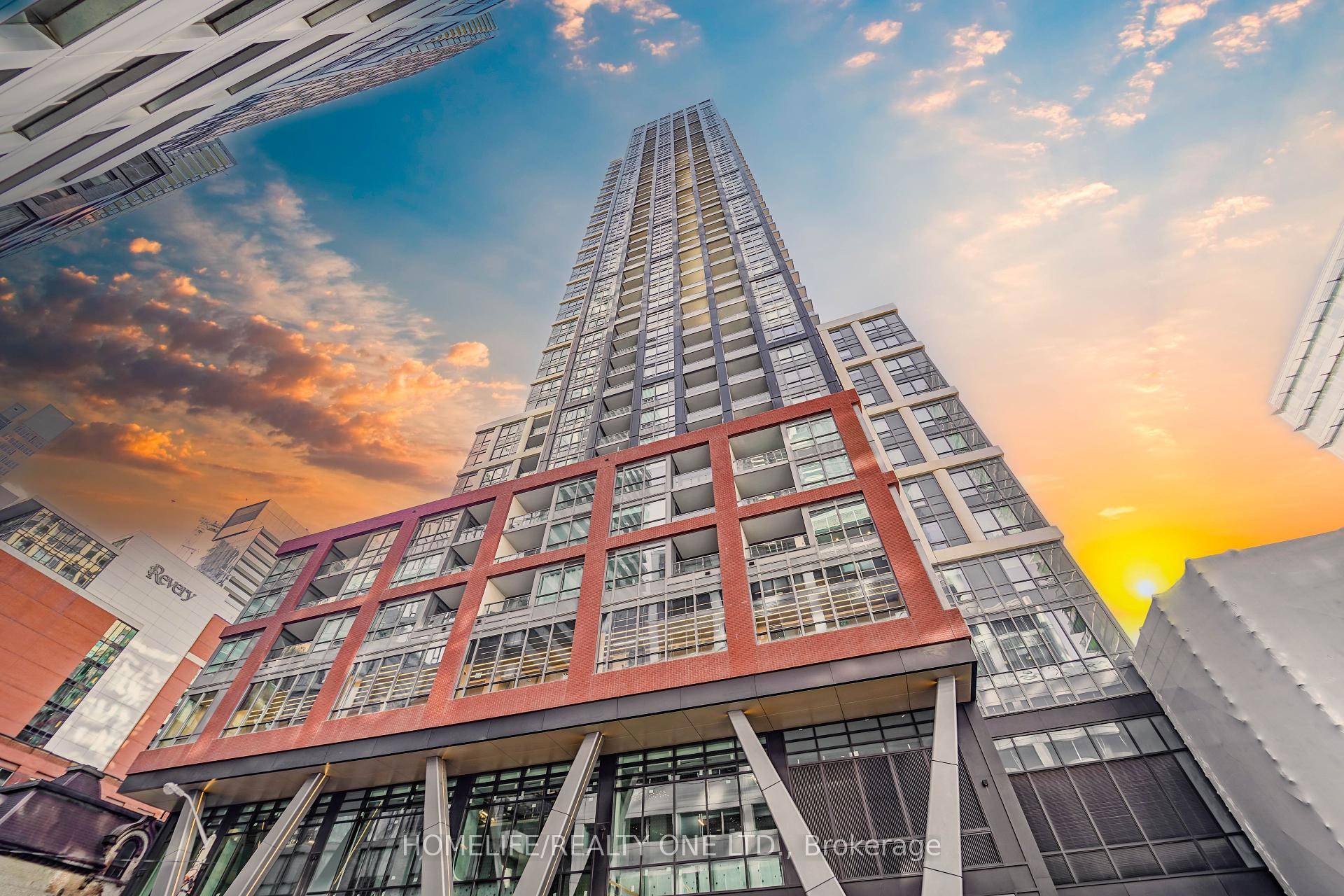 This Luxury 1 Bedroom Den Condo With Unobstructed Views Suite At Peter And Adelaide.