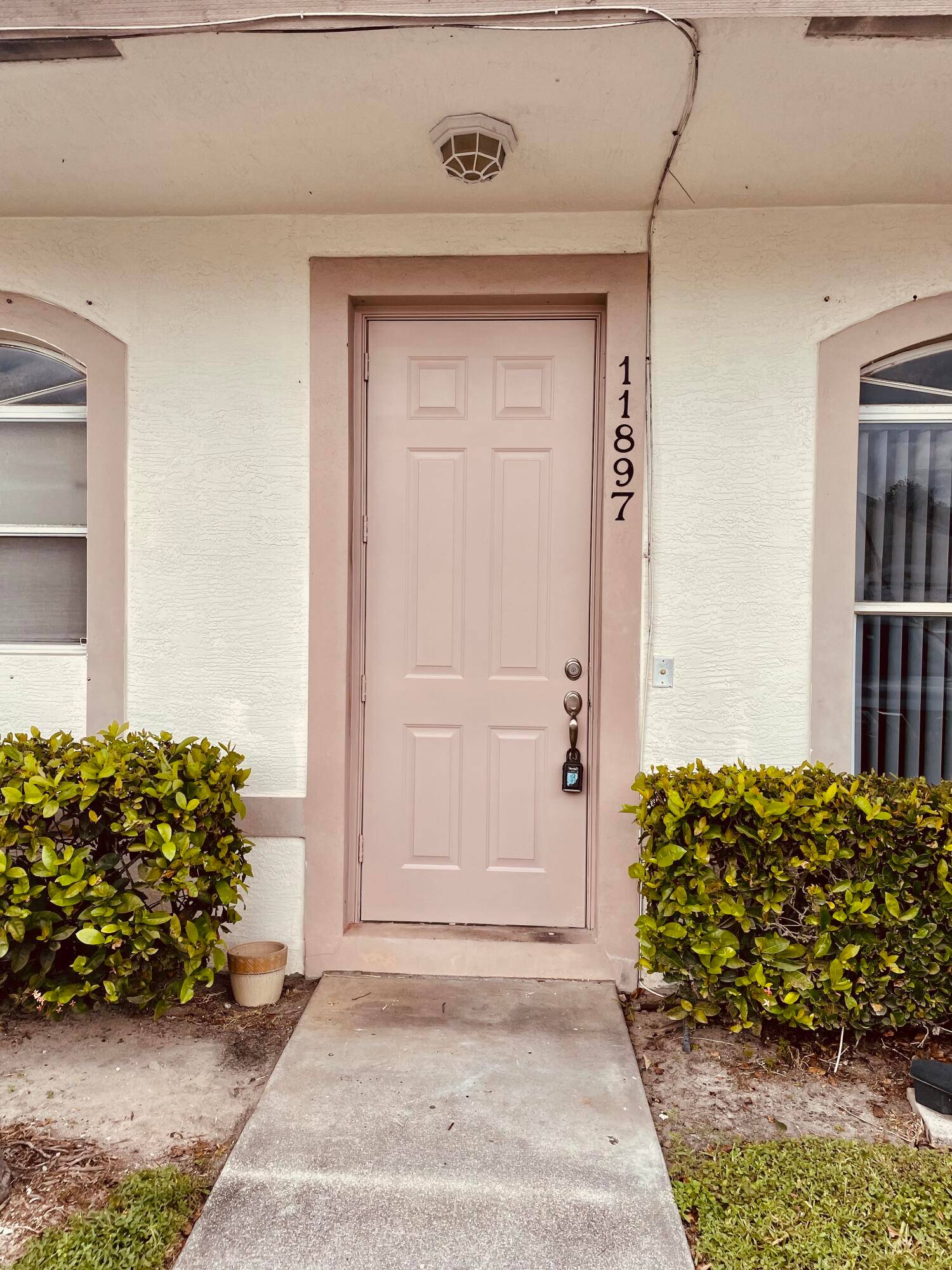 Amazing 2 2 Family Villa in the Heart of Wellington !