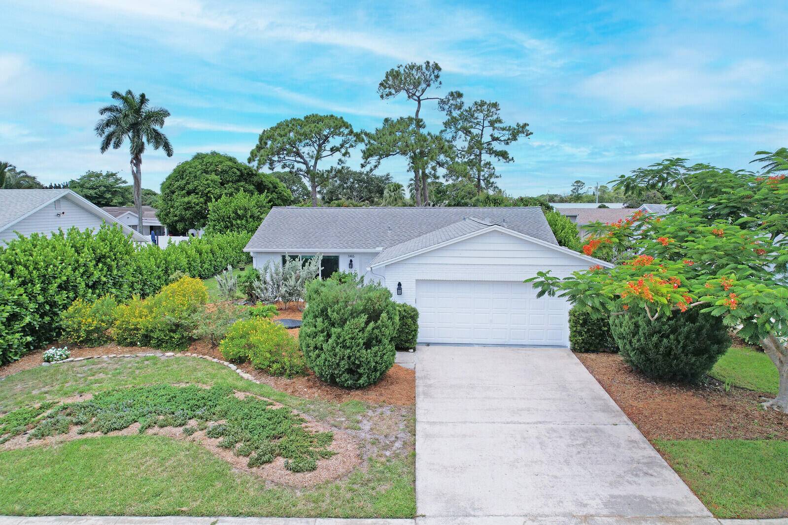 This is your chance to live in the beautiful city of Jupiter Florida !