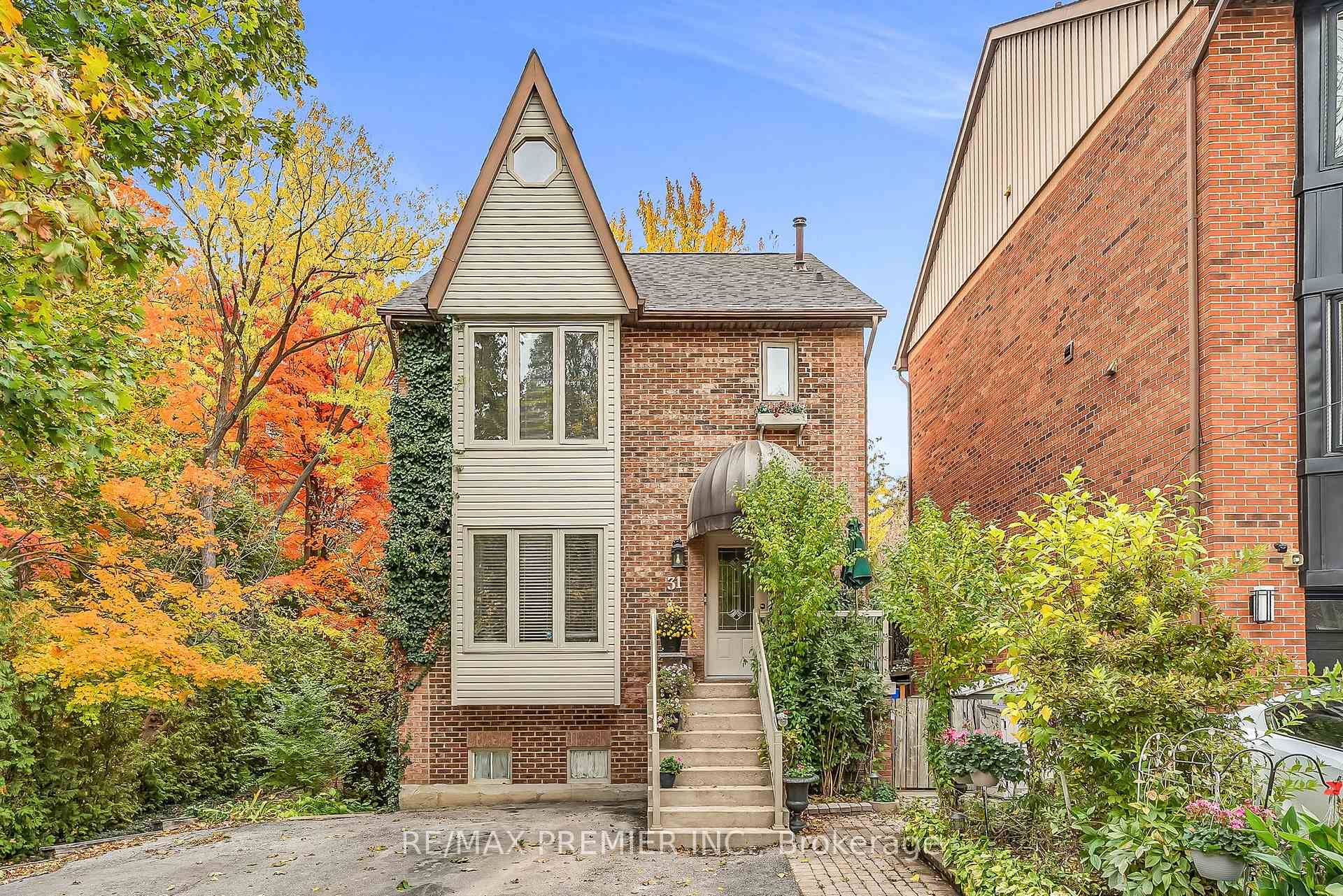 Spectacular 3 bedroom home, nestled in a country like setting, featuring a spacious modern kitchen that you'd expect in a more luxurious home, boasting a large center island with storage, ...