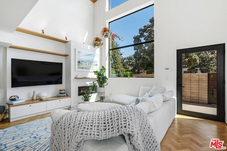 303   Windward Ave 3BR Marina Del Rey La