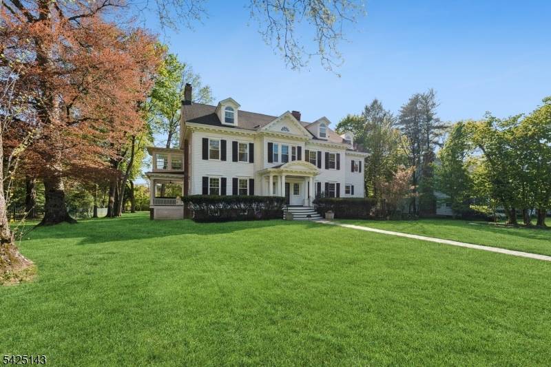Magnificent 8 bedroom, 5.