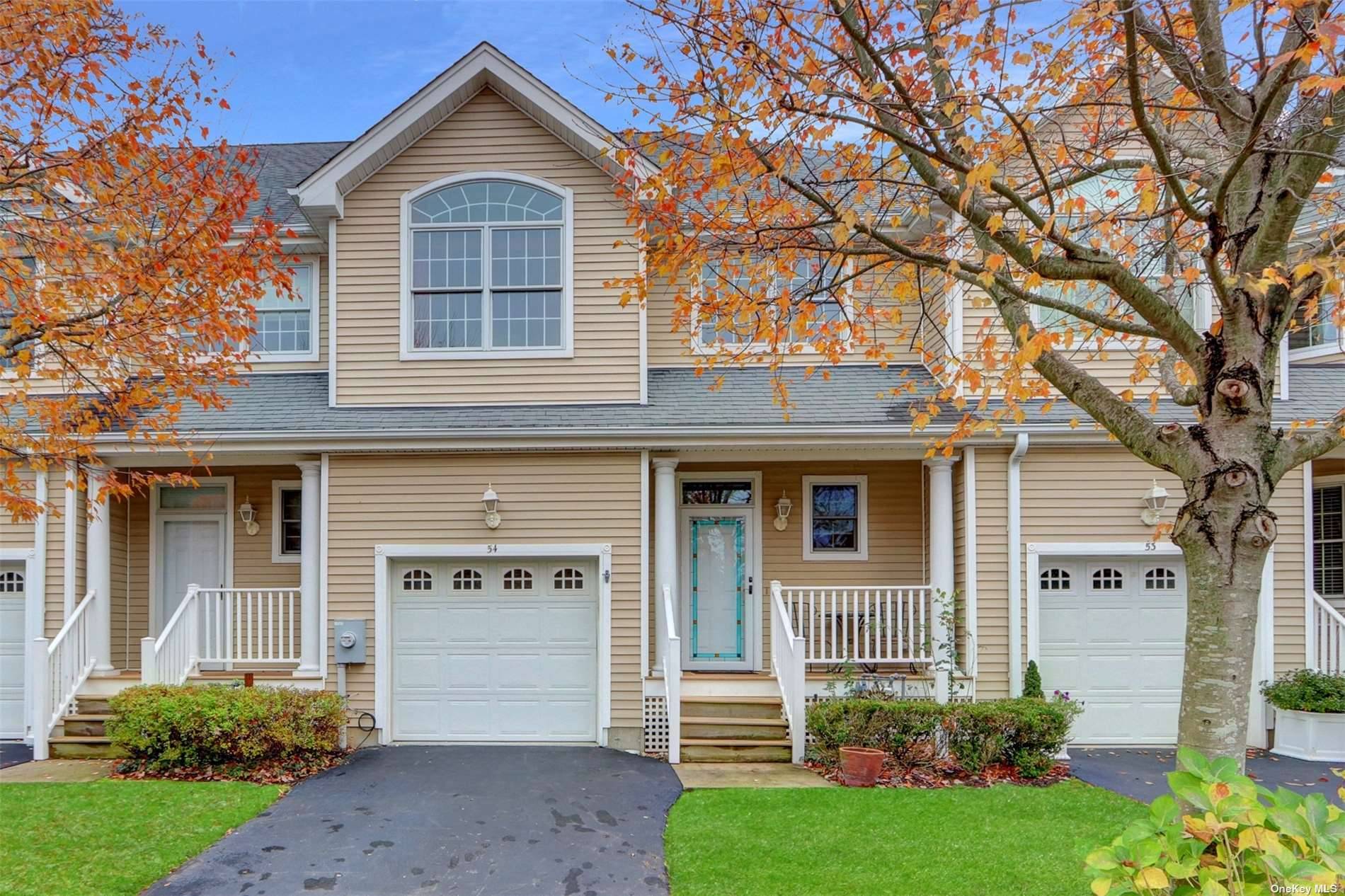 Welcome to this Country Club Lifestyle of Setauket Meadows 55 Gated Community !