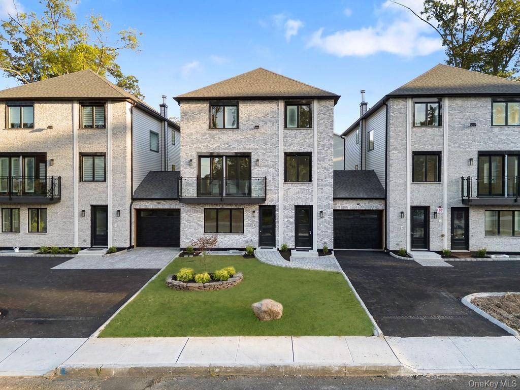 Luxury Living at 27 Ellish, Monsey A Rare Opportunity in the Best Location Discover this stunning 3 bedroom, 2 bathroom flat at 27 Ellish, designed with the feel of a ...