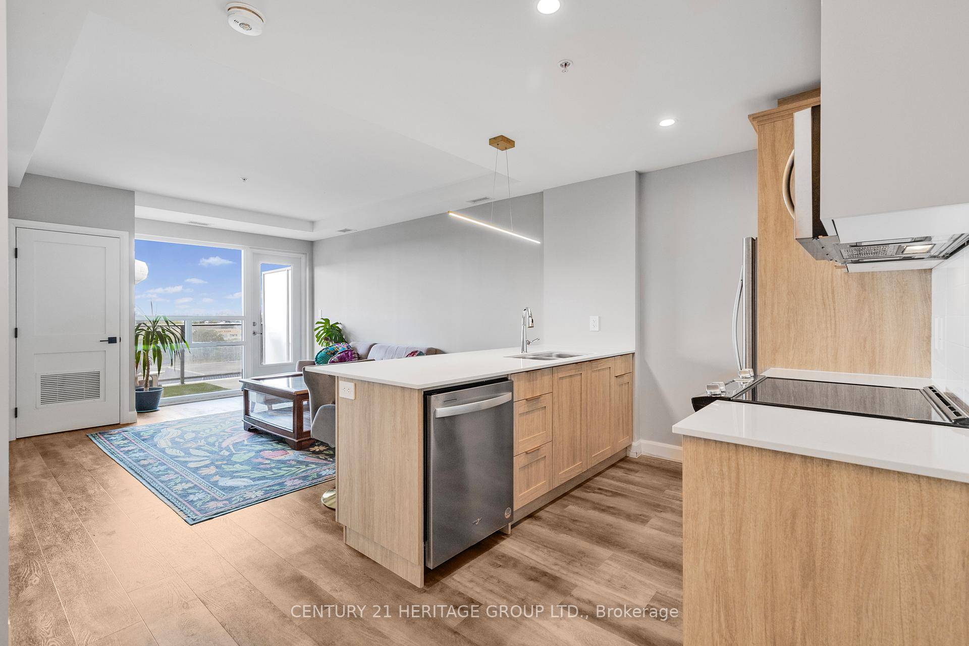 Welcome to this beautiful one bedroom unit located on the sixth and top floor of the sought after condo community The Landing in Brantford.