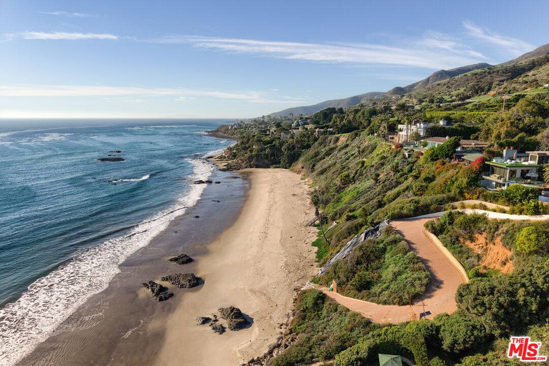 33390 Pacific Coast Hwy Malibu La