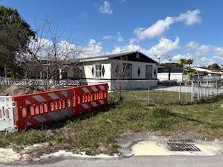 This house is in a Big corner lot, it is always rented, but works both way for investors and first time buyer.