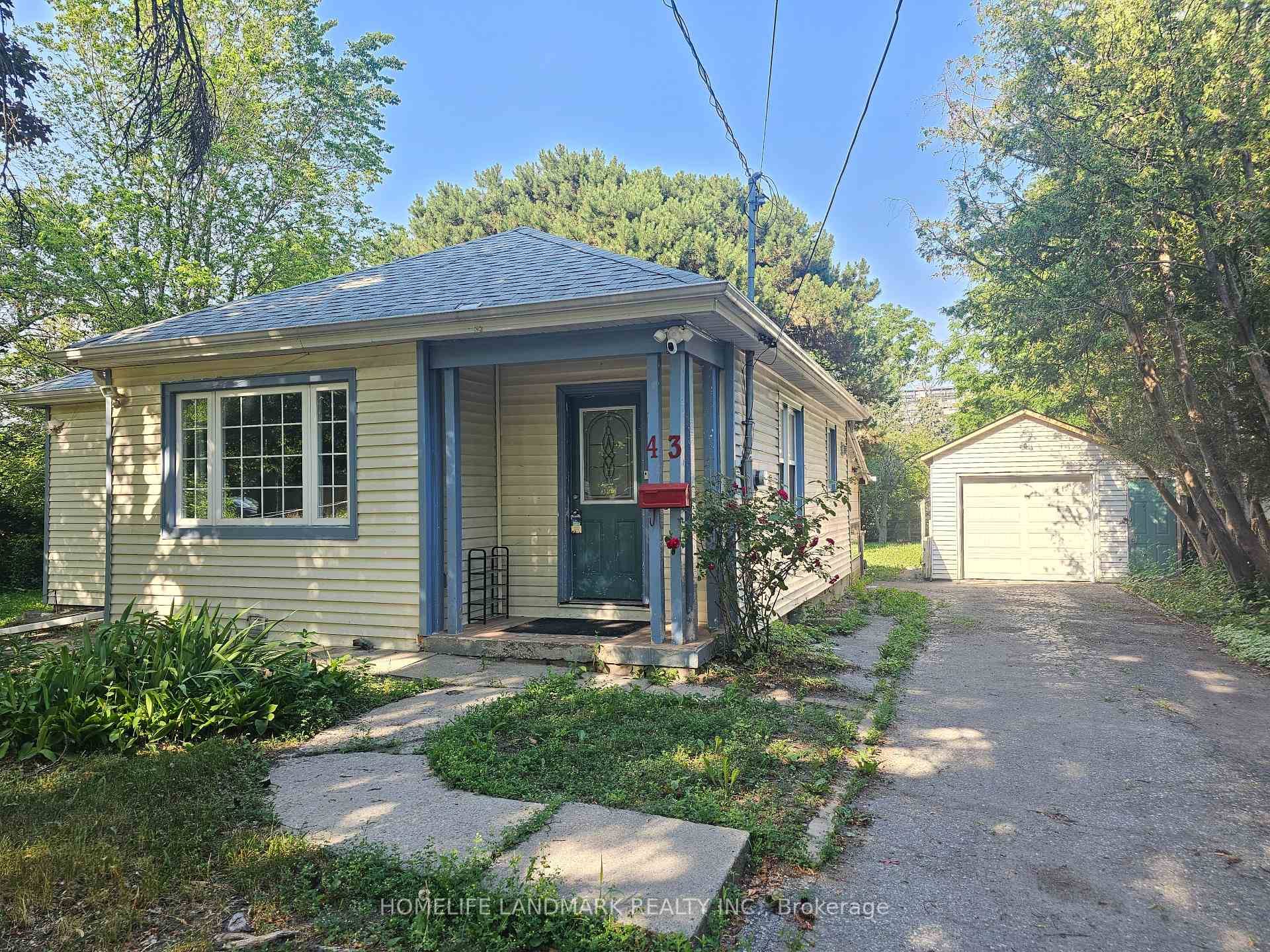 Spacious 2 Bedroom Basement Detached Bungalow On An Oversized Lot !