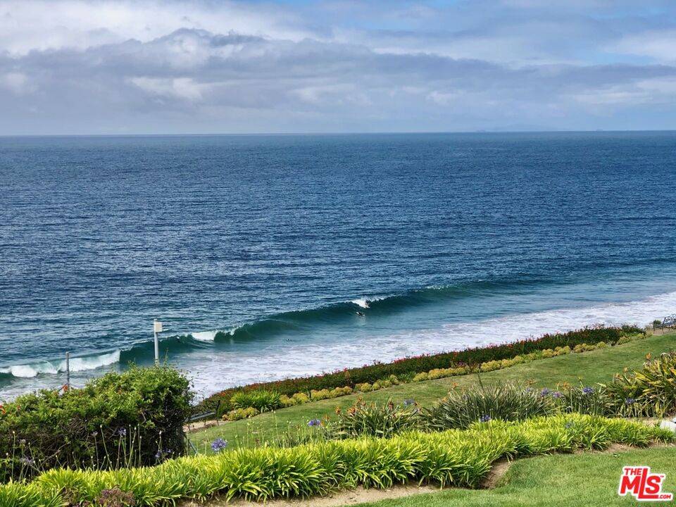 6805   Shearwater Ln 3BR Malibu La