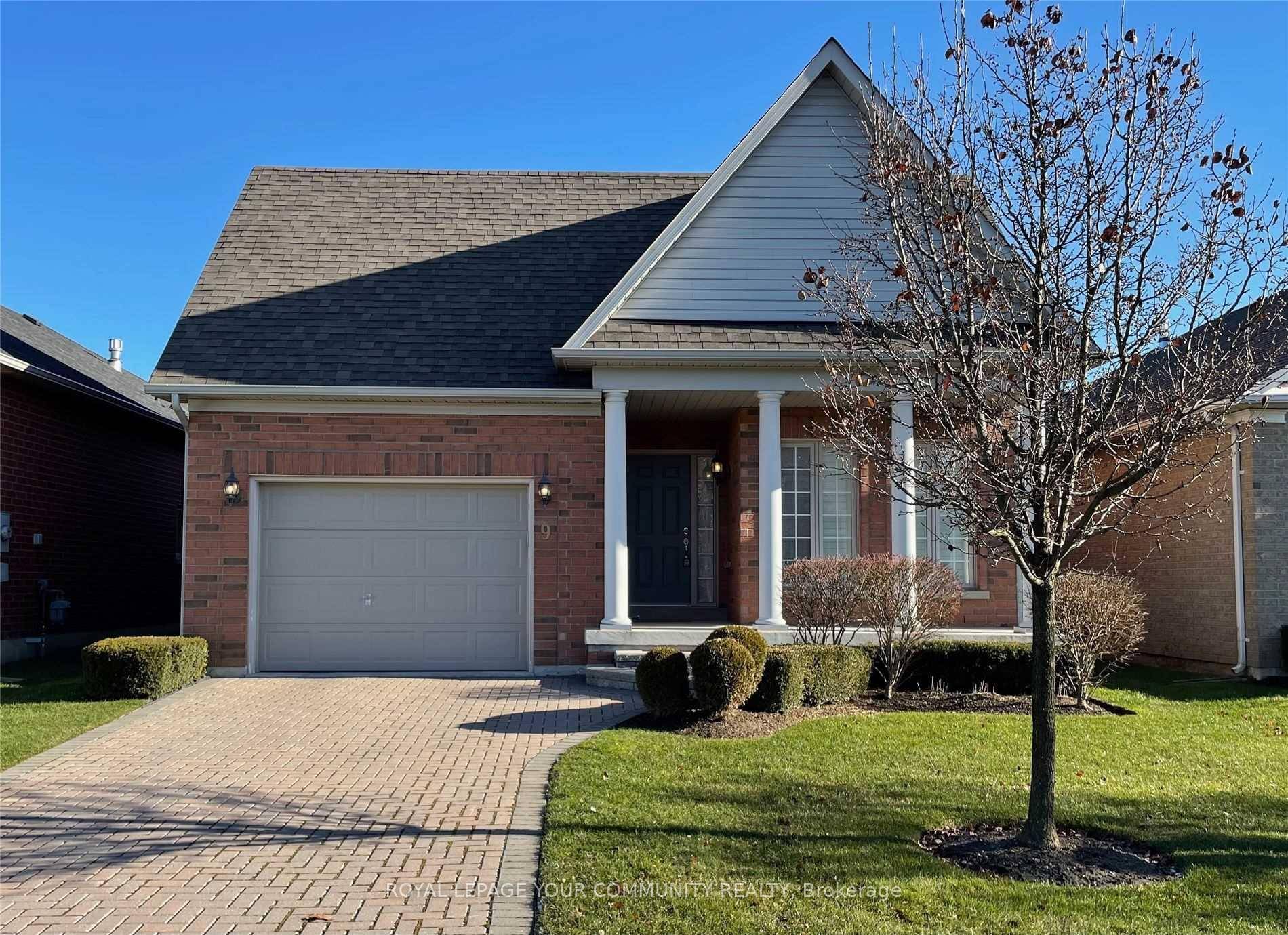 Welcome To Resort Style Living In The Gated Community Of Ballantrae Golf Club.