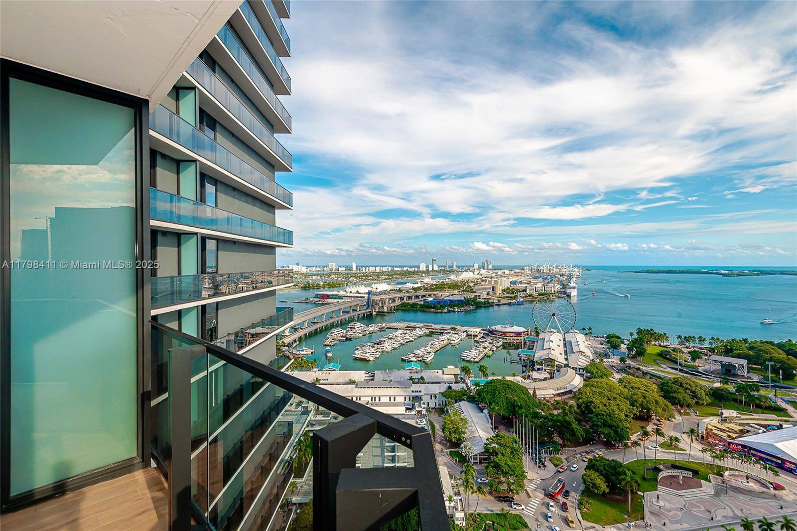 Live Above It All in the Heart of Miami !