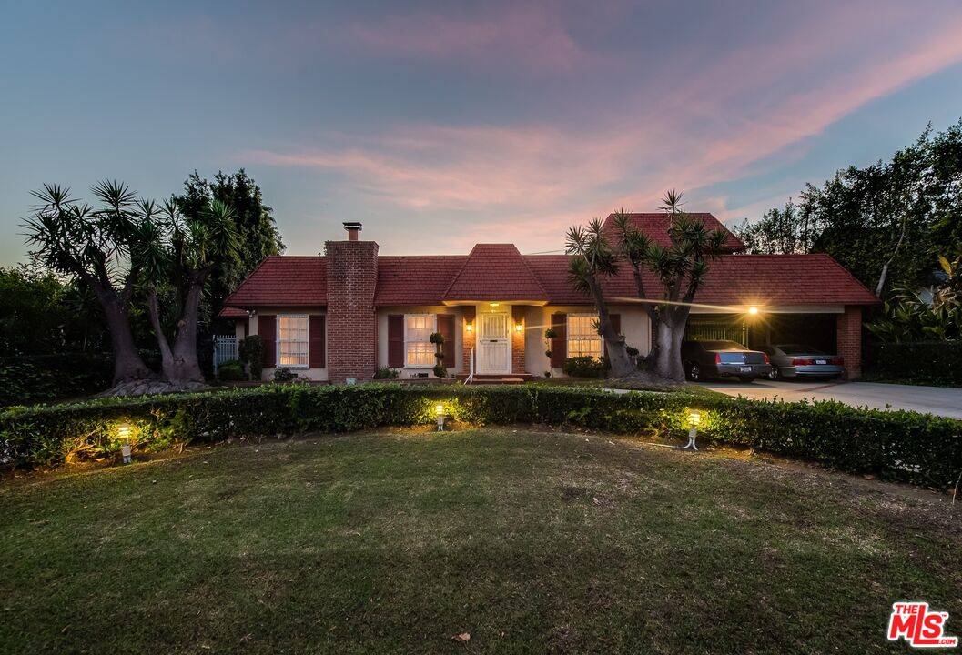 525  N Rexford Dr 6BR Beverly Hills Post Office | B.H.P.O. La