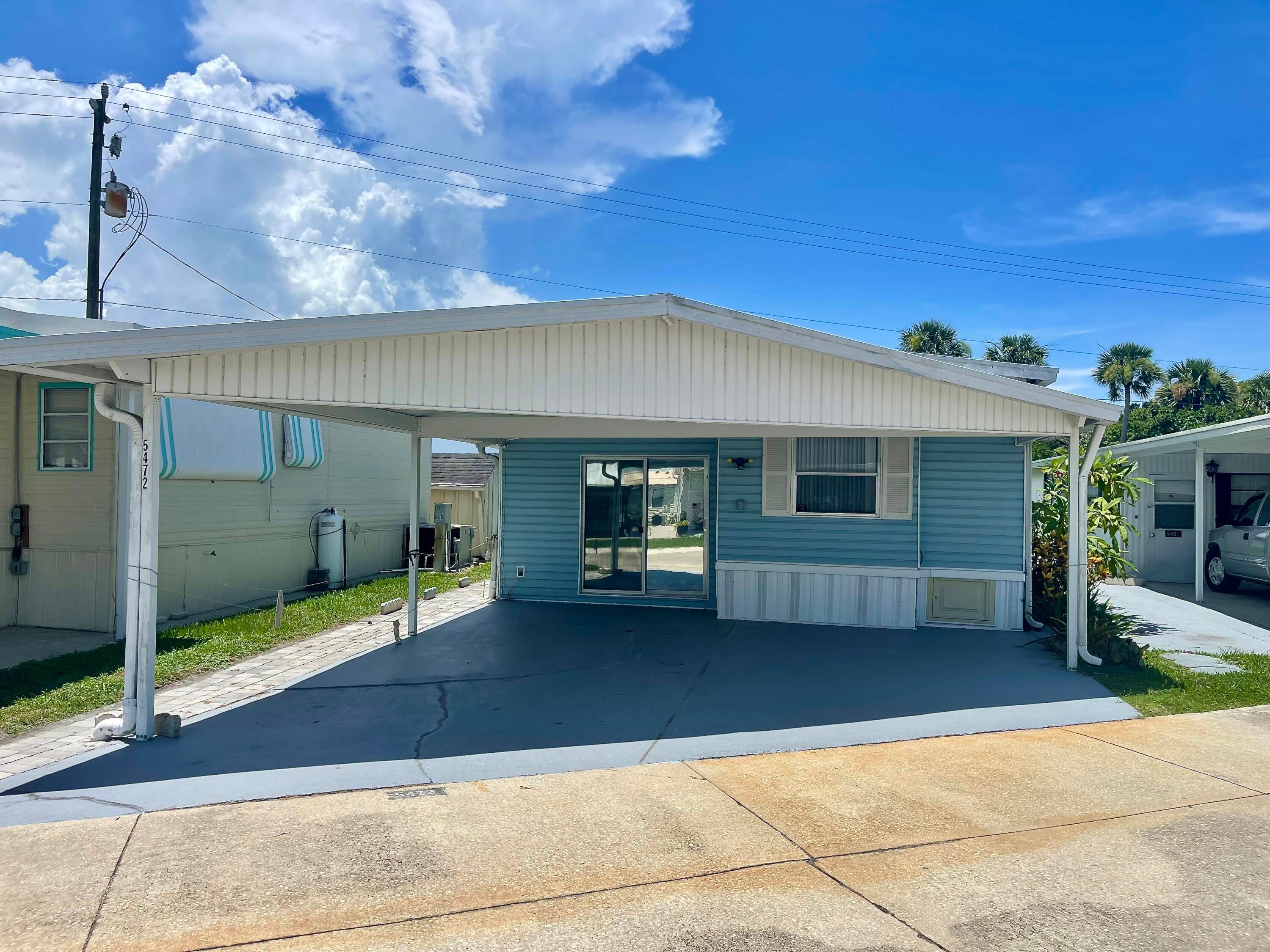 5472 SE 67th Avenue Palm Beach