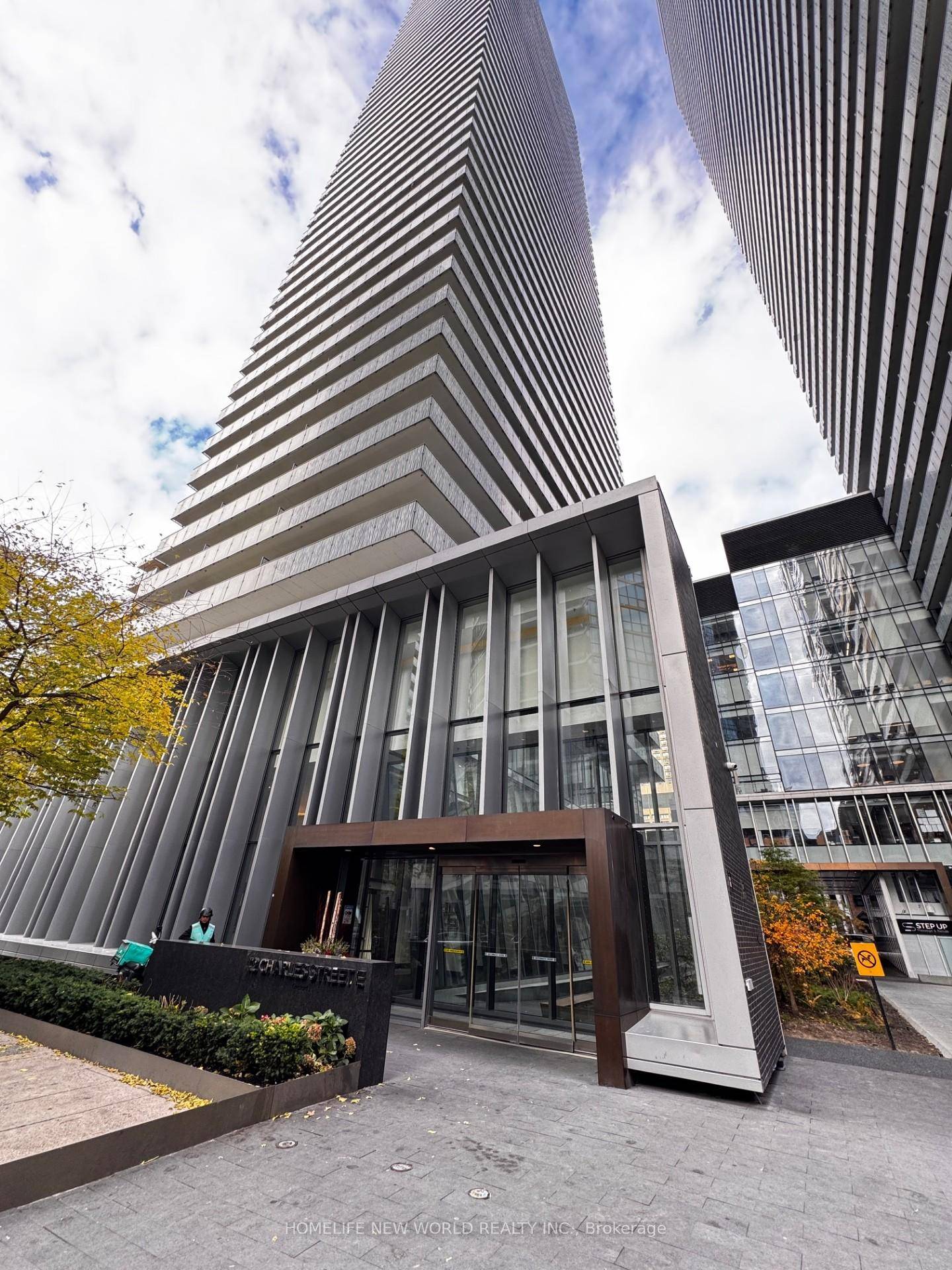 Cresford CASA 2 Luxury Condo unit with 1 bedroom and 2 washrooms.