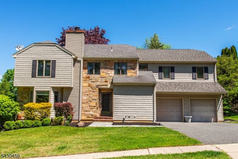 Don't miss this spectacular 5 bedroom, 3.
