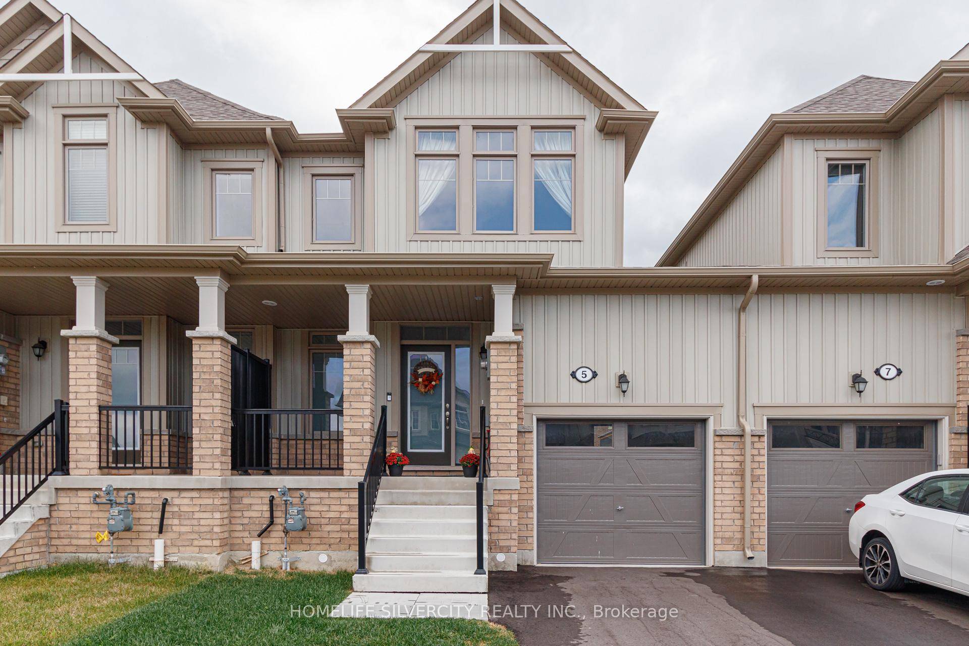Welcome to your new home in Collingwood !