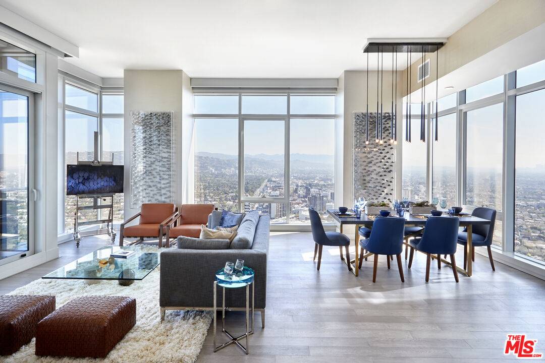 10000 Santa Monica Blvd 2BR Beverlywood La